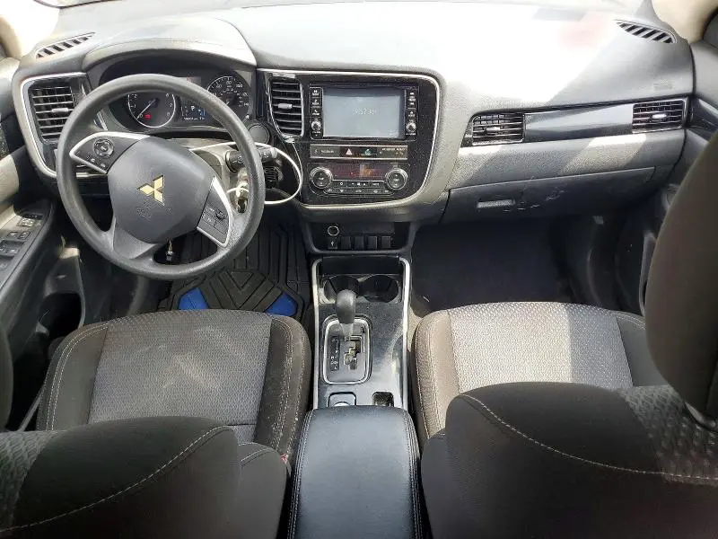 2019 MITSUBISHI OUTLANDER SE  