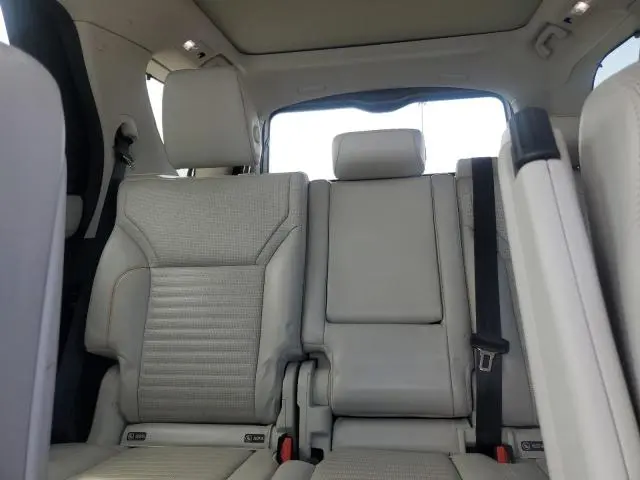 2017 LAND ROVER DISCOVERY HSE LUXURY  