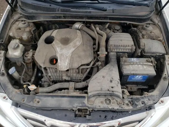 2011 HYUNDAI SONATA SE  