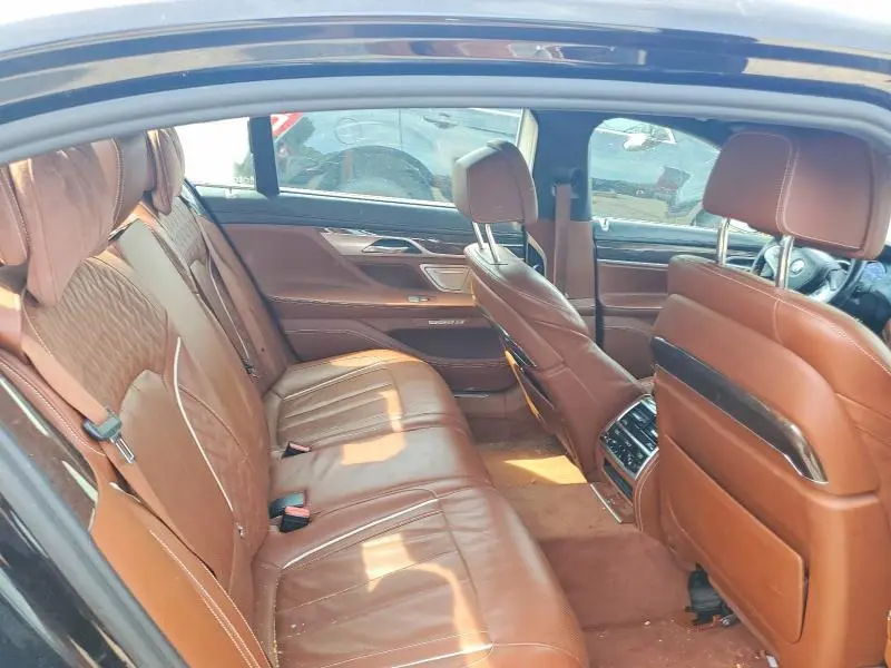 2016 BMW 750 XI  