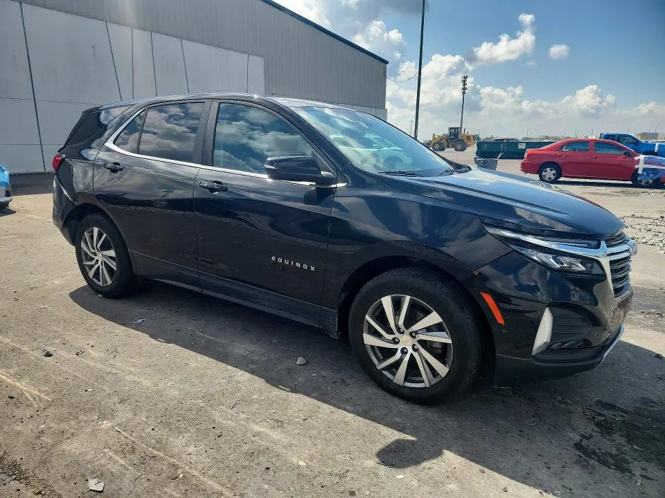 2022 CHEVROLET EQUINOX LT  