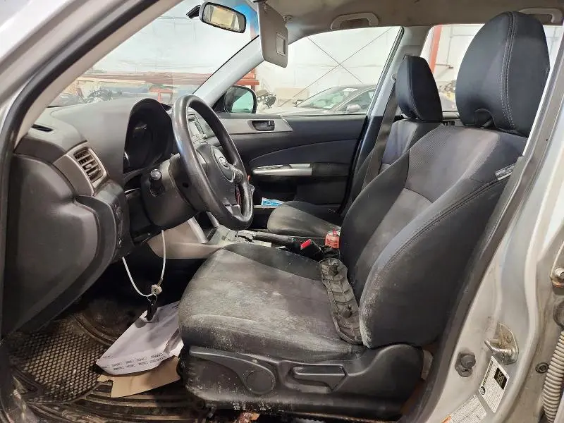 2010 SUBARU FORESTER XS  