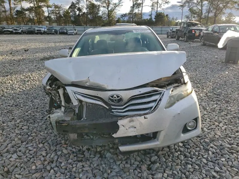 2010 TOYOTA CAMRY SE  