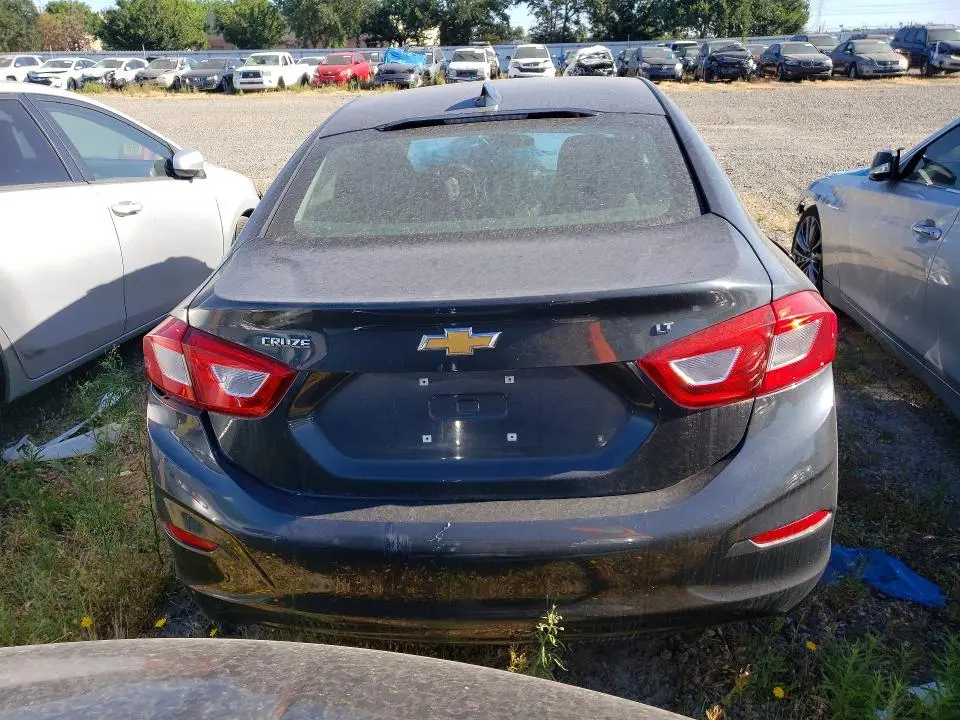 2018 CHEVROLET CRUZE LT  