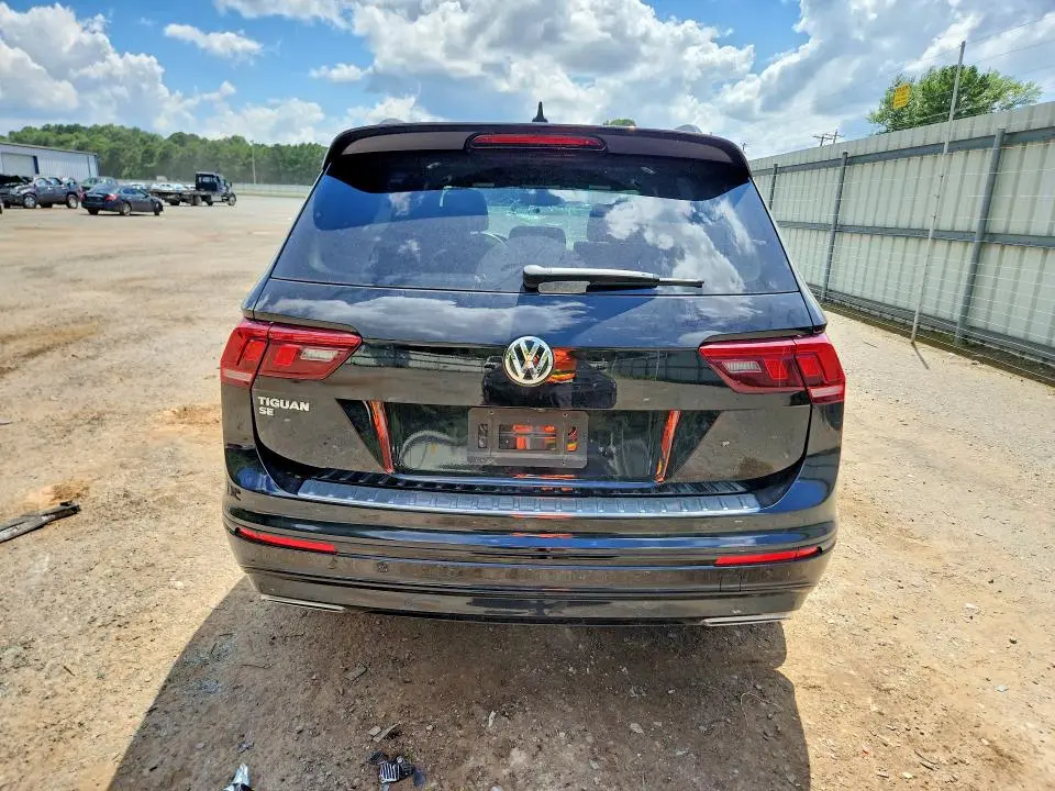 2021 VOLKSWAGEN TIGUAN SE  