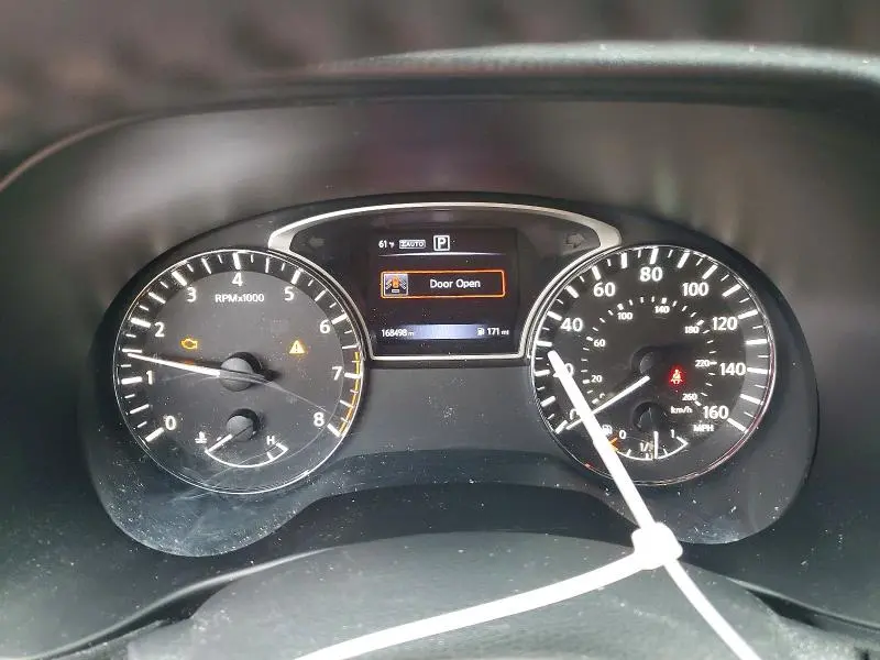 2017 NISSAN PATHFINDER SV  