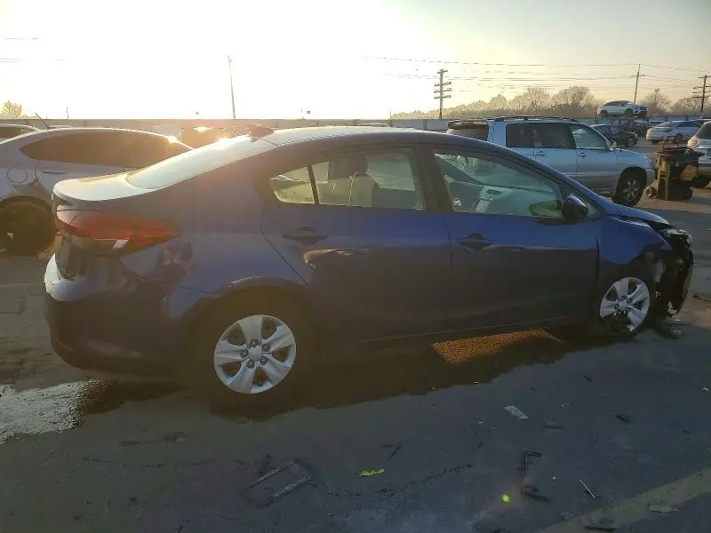 2018 KIA FORTE LX  