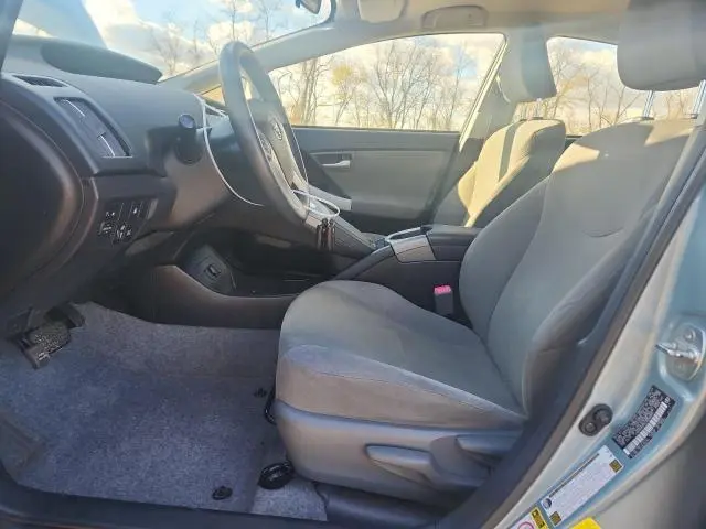 2013 TOYOTA PRIUS PLUG-IN   