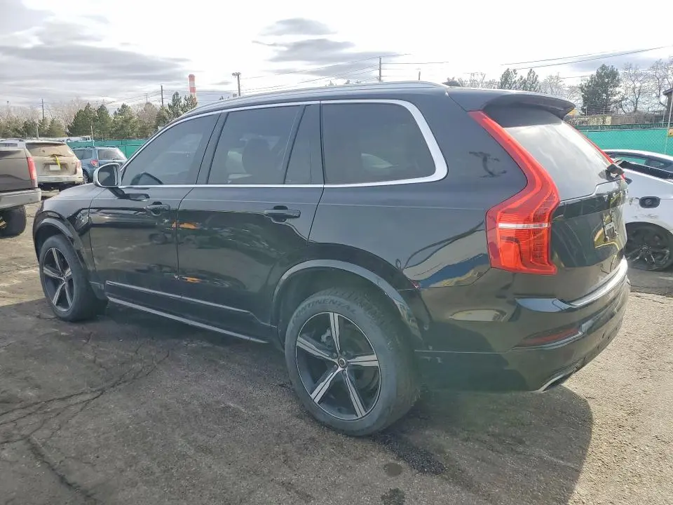 2016 VOLVO XC90 T6  
