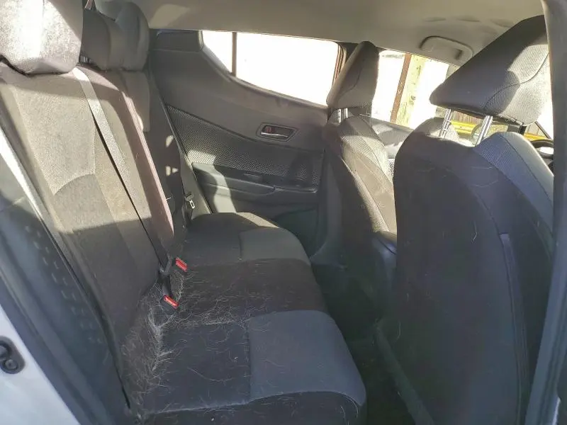 2020 TOYOTA C-HR XLE  