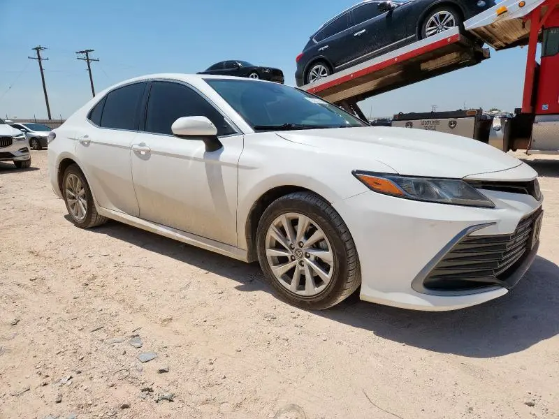 2021 TOYOTA CAMRY LE  