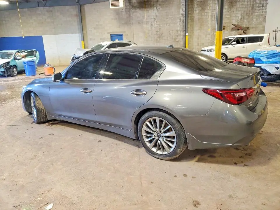 2021 INFINITI Q50 LUXE  
