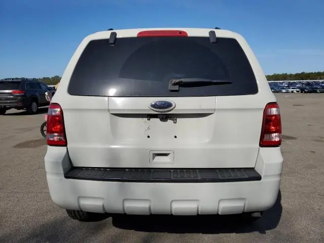 2010 FORD ESCAPE XLT  