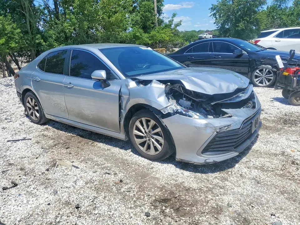 2022 TOYOTA CAMRY LE  