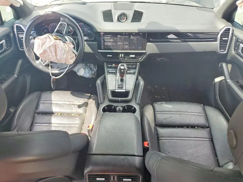 2020 PORSCHE CAYENNE   