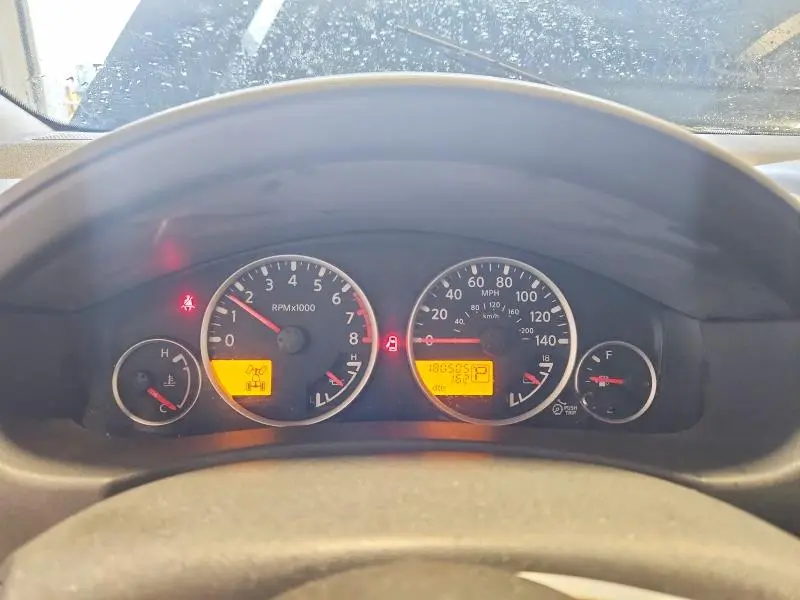 2010 NISSAN PATHFINDER S  