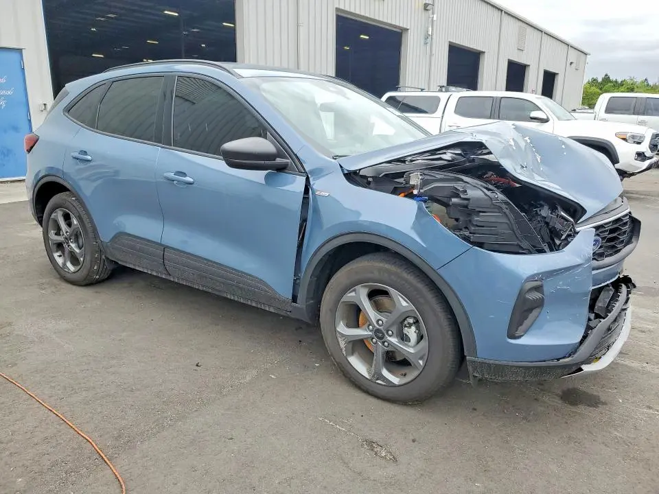 2025 FORD ESCAPE ST LINE  