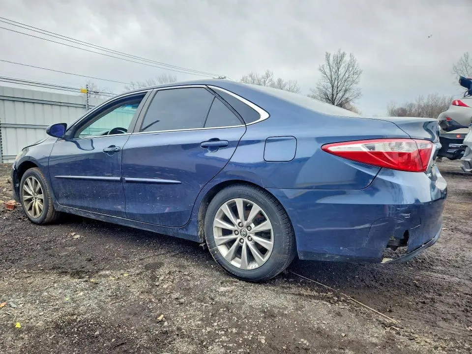 2017 TOYOTA CAMRY XLE  