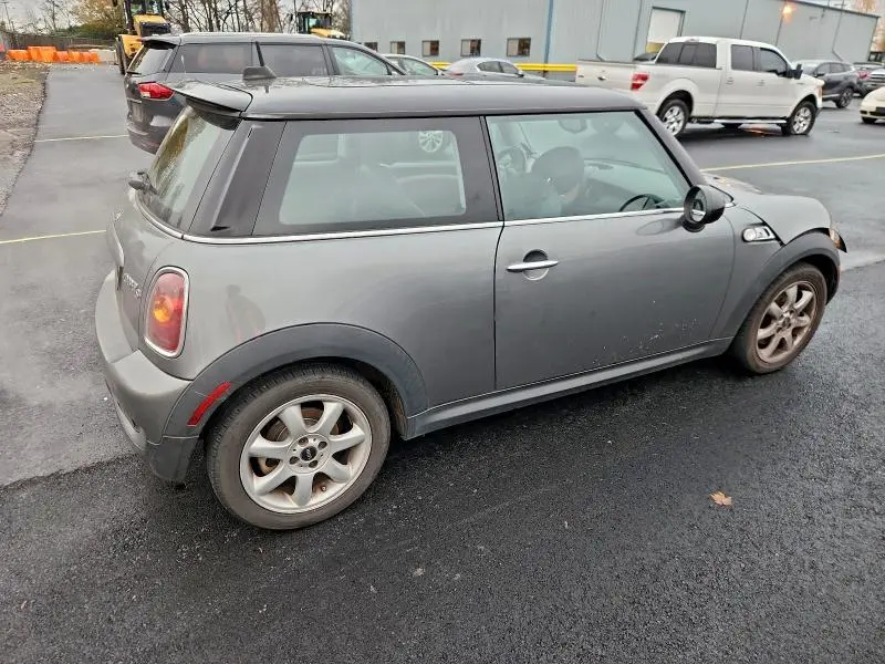 2010 MINI COOPER S  