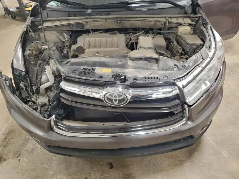2016 TOYOTA HIGHLANDER LIMITED  