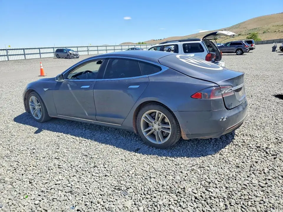 2015 TESLA MODEL S   