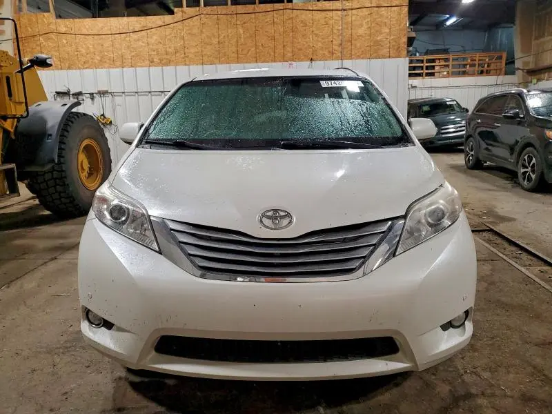 2011 TOYOTA SIENNA XLE  