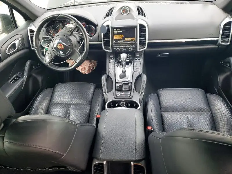2014 PORSCHE CAYENNE   