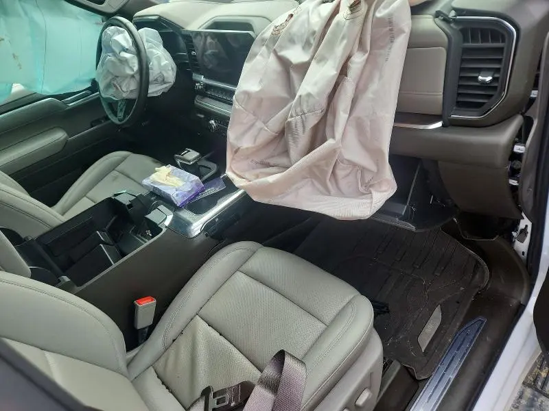 2025 GMC SIERRA K1500 SLT  
