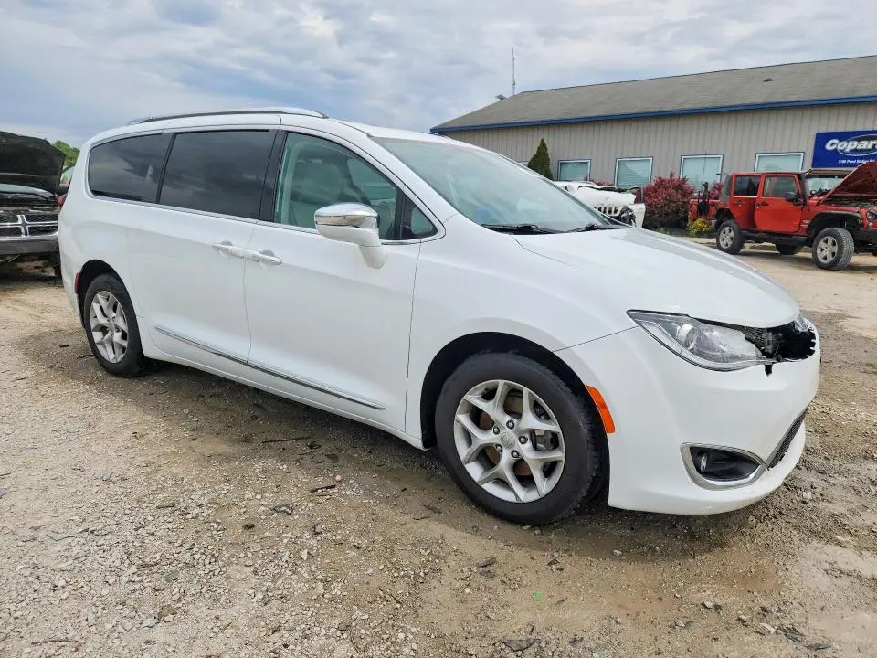 2020 CHRYSLER PACIFICA LIMITED  