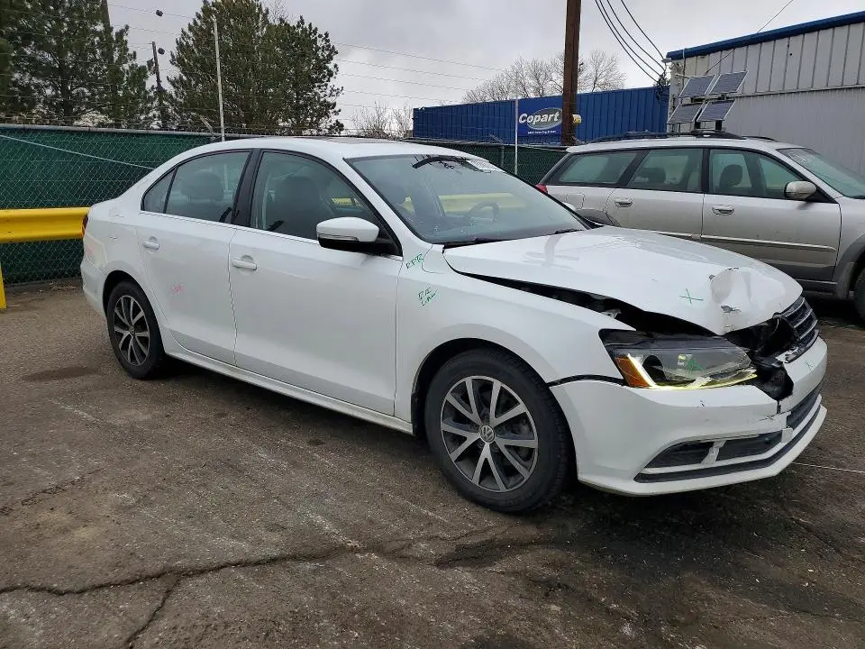 2017 VOLKSWAGEN JETTA SE  