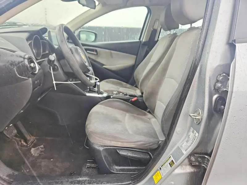2019 TOYOTA YARIS LE  