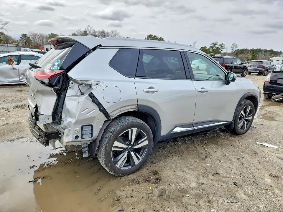 2023 NISSAN ROGUE SL  