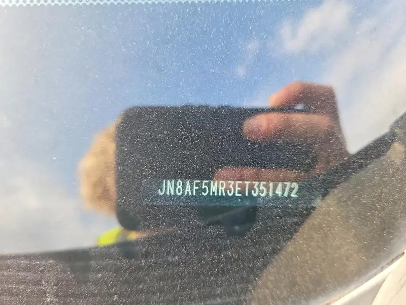 2014 NISSAN JUKE S  