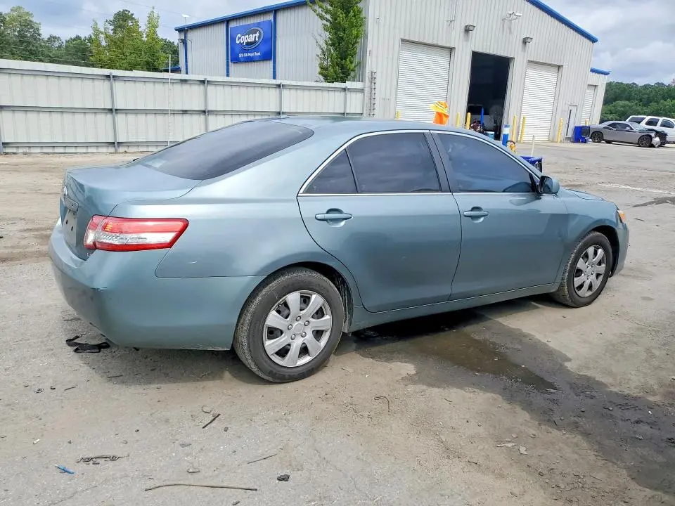 2011 TOYOTA CAMRY LE  