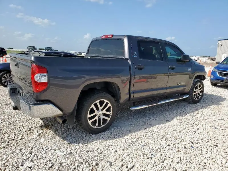 2017 TOYOTA TUNDRA CREWMAX SR5  