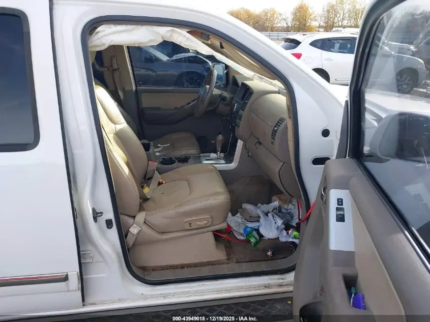 2011 NISSAN PATHFINDER SILVER