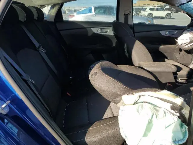 2024 KIA FORTE LX  