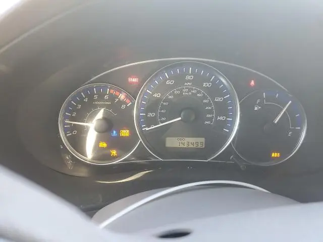 2010 SUBARU FORESTER XS  