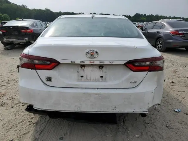 2022 TOYOTA CAMRY LE  