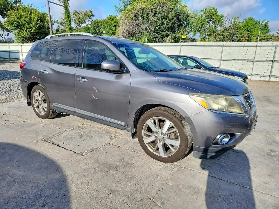 2016 NISSAN PATHFINDER PLATINUM  