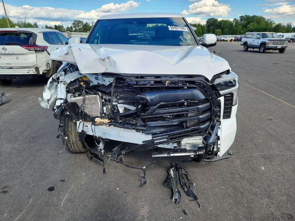 2025 TOYOTA TUNDRA CREWMAX SR5  