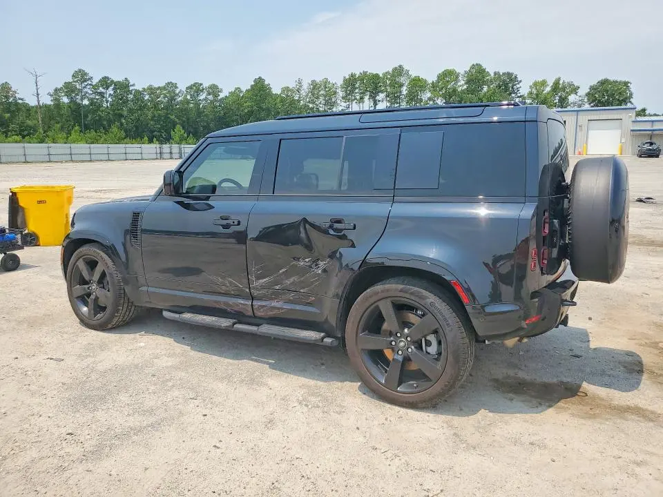 2025 LAND ROVER DEFENDER 110 X-DYNAMIC SE  
