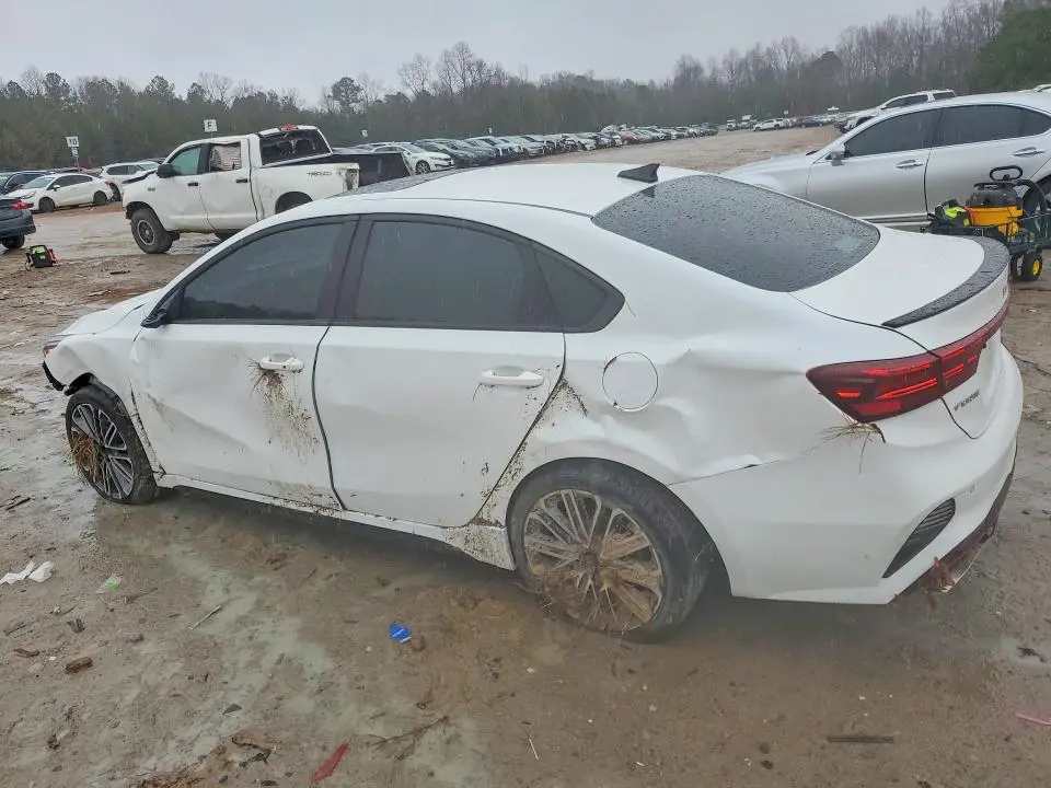 2023 KIA FORTE GT  