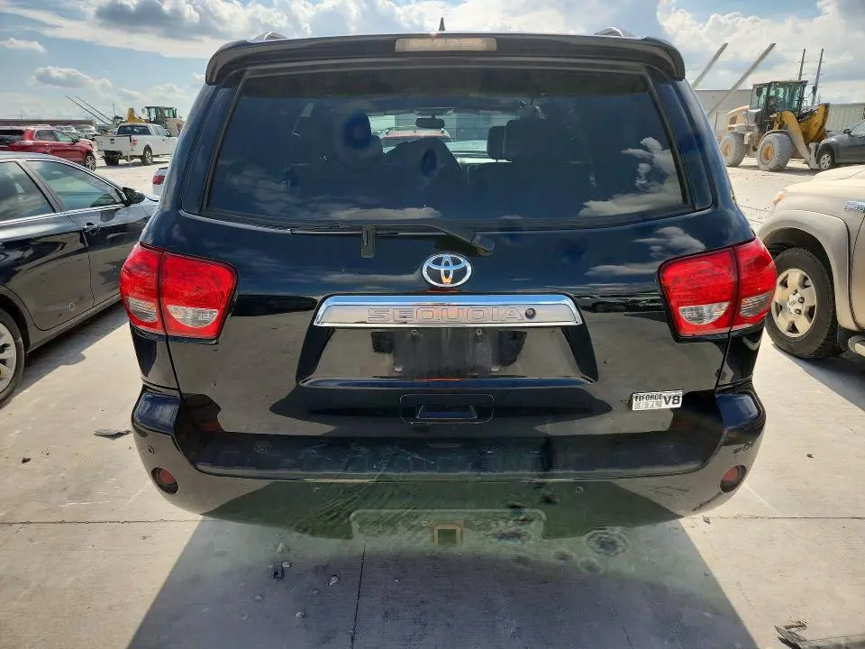 2015 TOYOTA SEQUOIA PLATINUM  