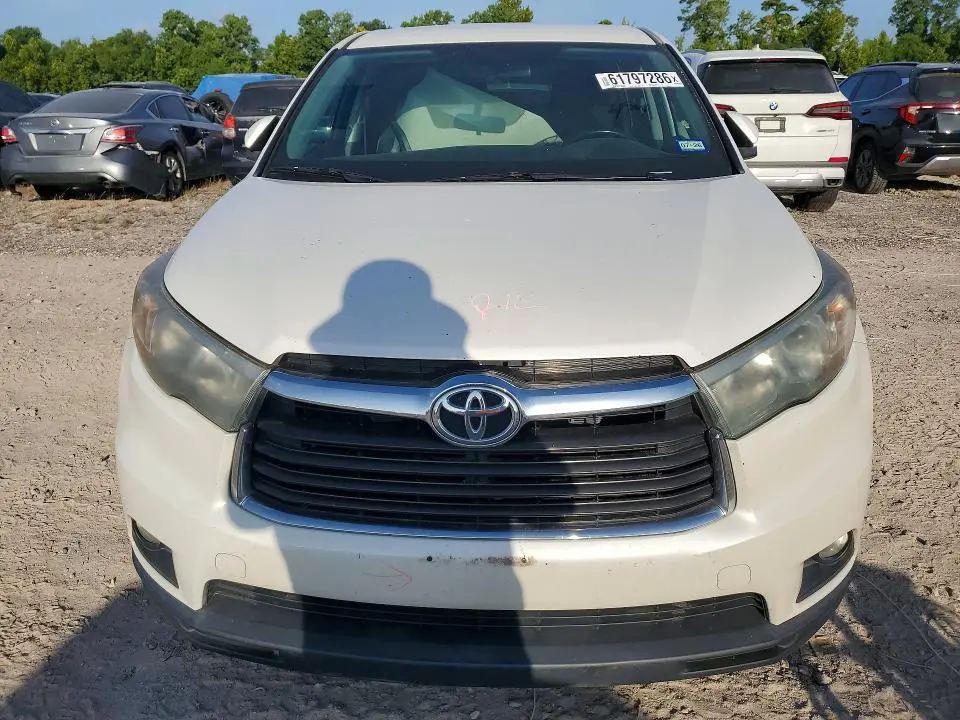 2016 TOYOTA HIGHLANDER LE PLUS  