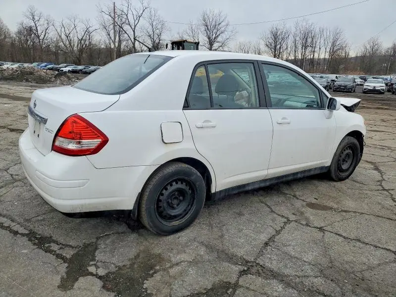 2011 NISSAN VERSA 1.8 S  