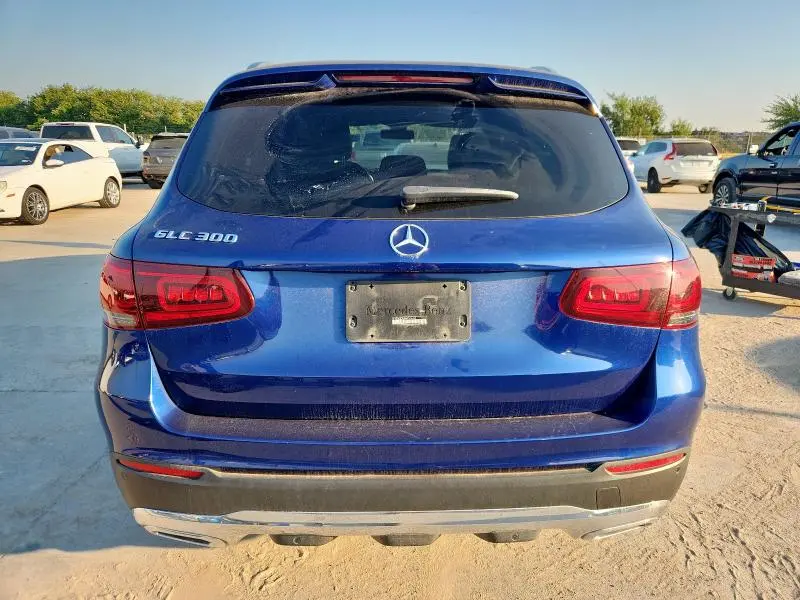 2021 MERCEDES-BENZ GLC 300  