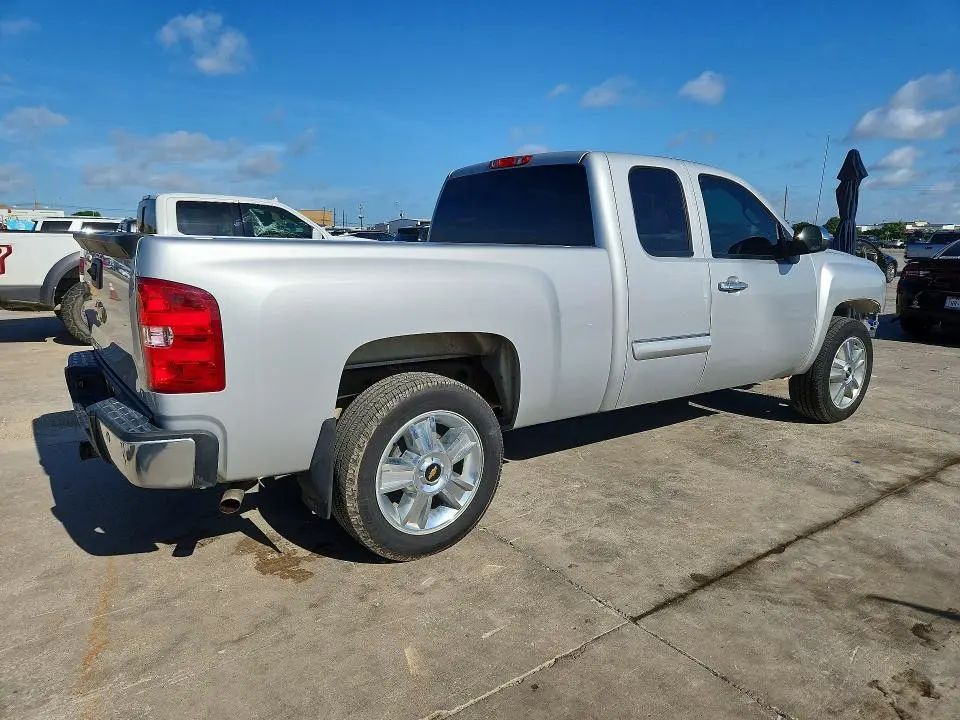 2013 CHEVROLET SILVERADO C1500 LT  