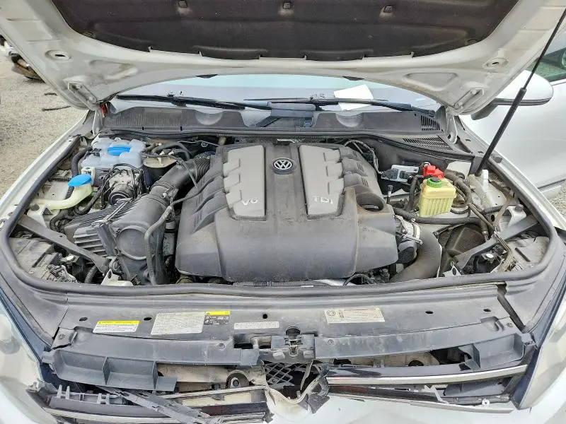2013 VOLKSWAGEN TOUAREG V6 TDI  