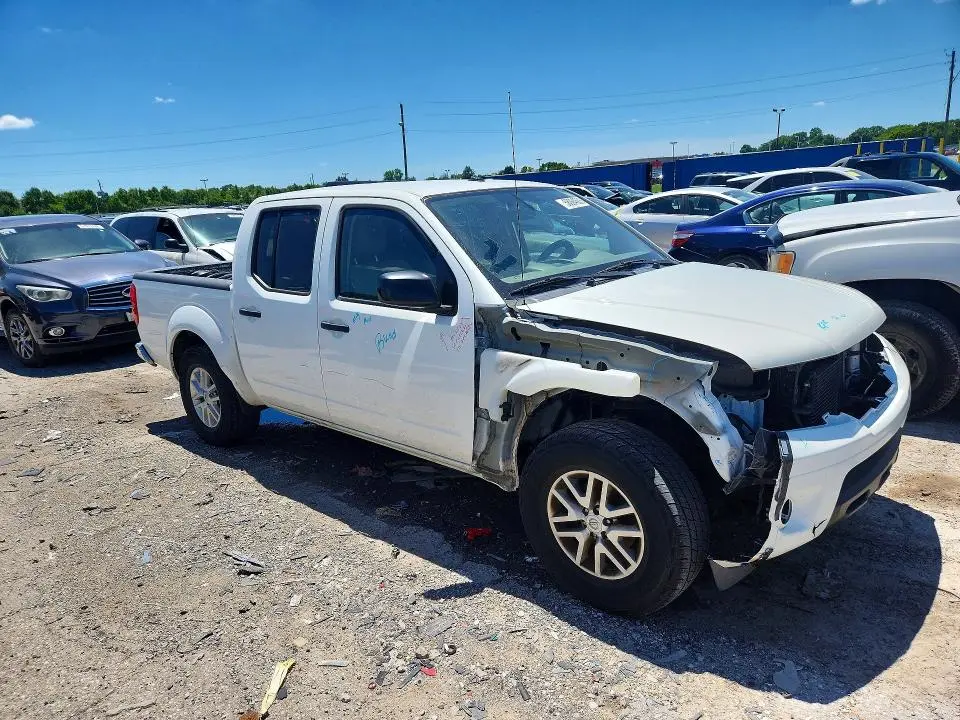 2016 NISSAN FRONTIER SV  